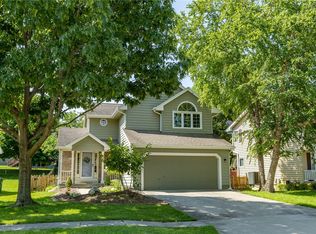 4770 Meadow Valley Dr, West Des Moines, IA 50265
