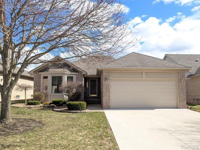 17845 Pointe Cir, Clinton Township, MI, 48038