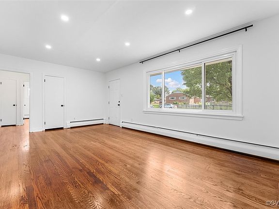 4th image of 602 Trellis Ln