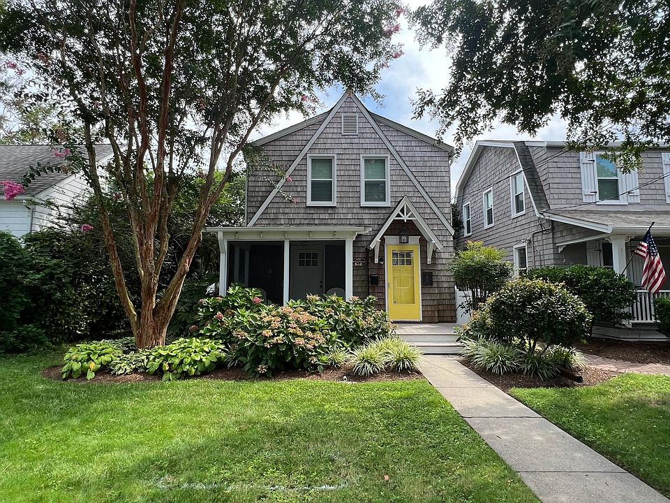 408 26th Street Cozy Cottage with beautiful landscape