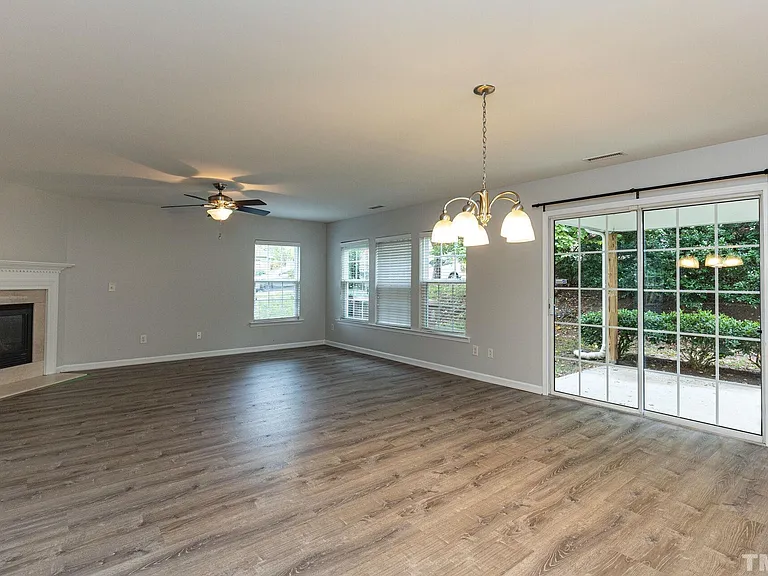 201 Northlands Dr — Photo 10