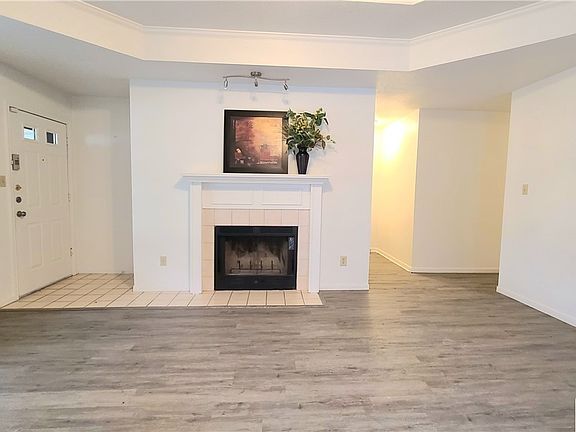 3rd image of 4004 Oak Valley Dr