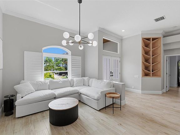3rd image of 6128 PASADENA POINT BOULEVARD