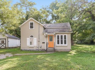 2028 N Travis Ave, Springfield, MO 65803