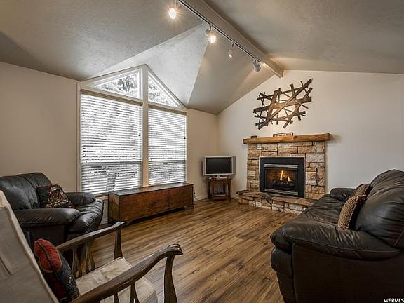 3rd image of 5522 S Appian Way