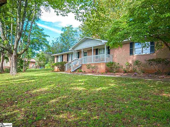 3rd image of 6 New Perry Rd