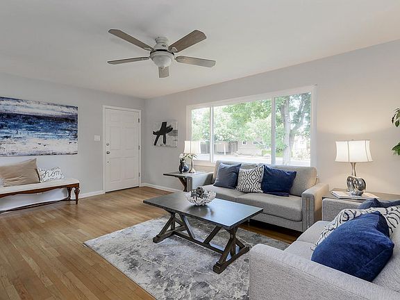 3rd image of 1068 Lynn Way