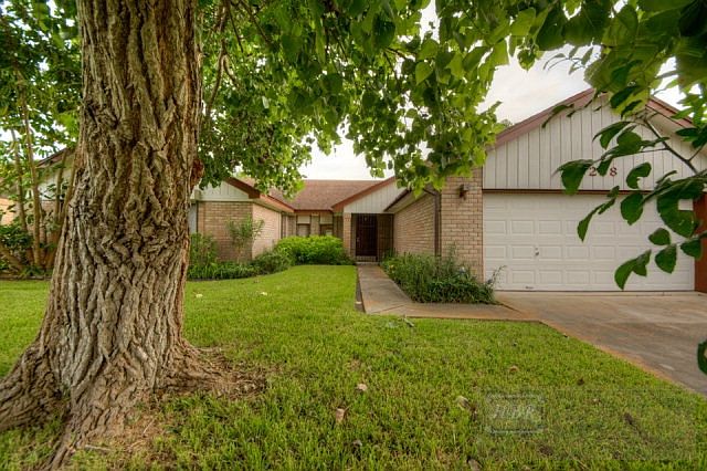 1st image of 258 Creekbend Dr