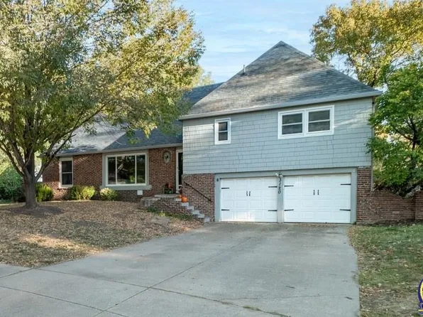 3120 SW Briarwood Cir, Topeka, KS 66611