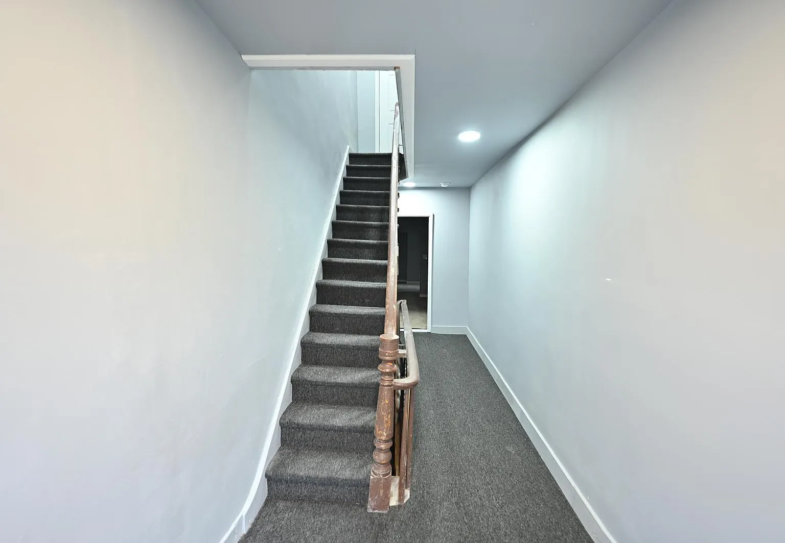 44 Alexander St — Photo 2