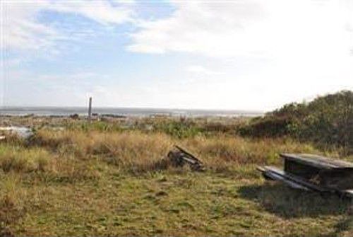 3rd image of 201 Marine View Dr SE