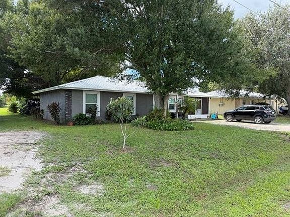 5th image of 604 NW 15th St