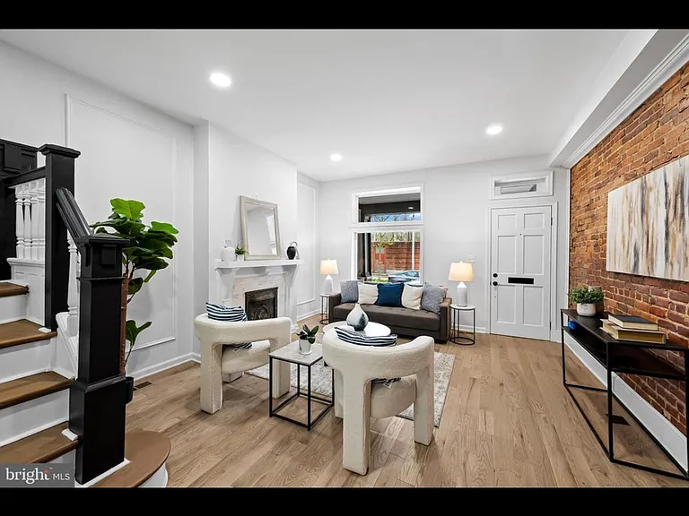 2824 Maryland Ave — Photo 1