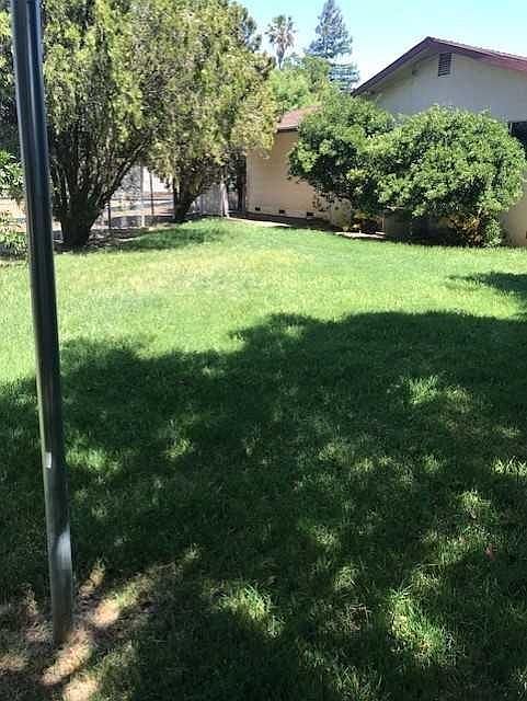 2nd image of 100 Inyo Pl
