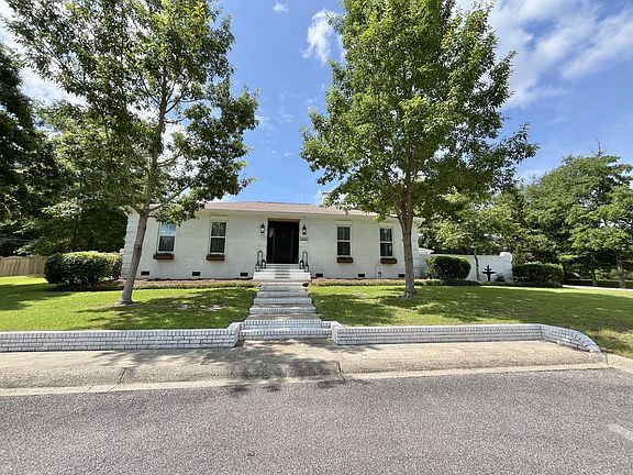 2nd image of 3600 Pinnacle Dr