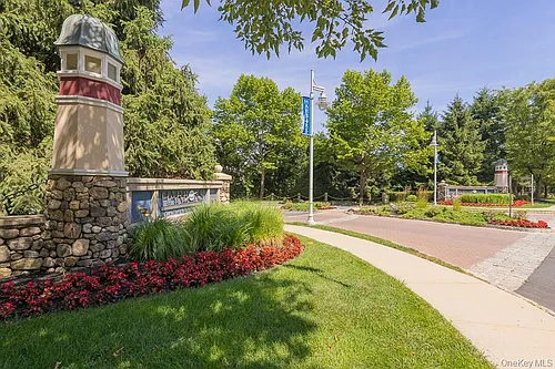 1321 Round Pointe Dr Photo 1