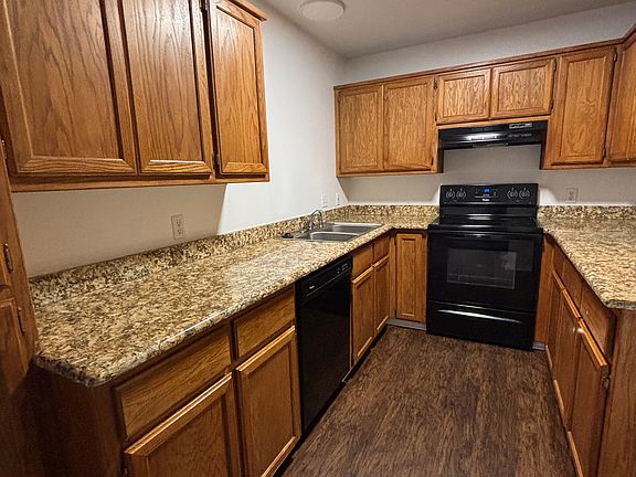 2nd image of 415 N Rockford Pl #415