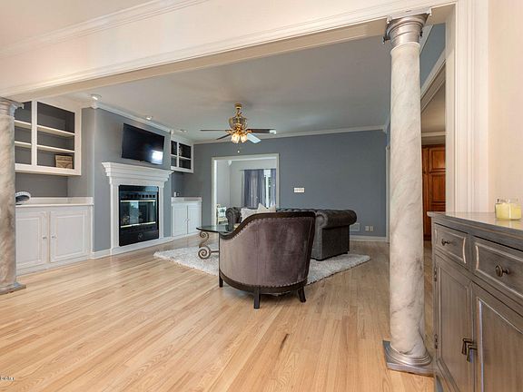 4th image of 9920 Wyncliff Ct
