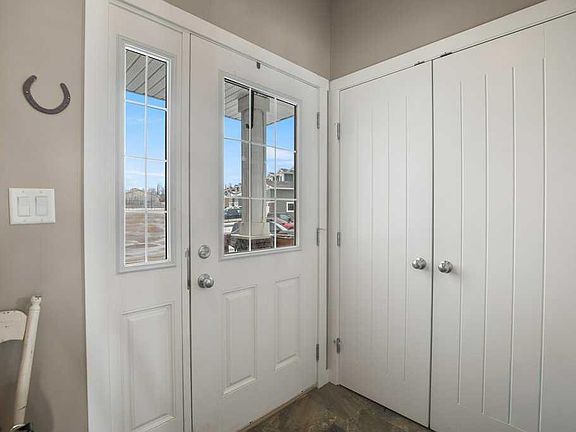 4th image of 7 S Rowberry Ct