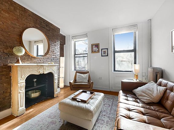 2nd image of 504 E 6th St APT 5
