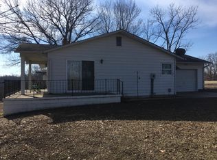 6639 Renken Rd, Moro, IL 62067