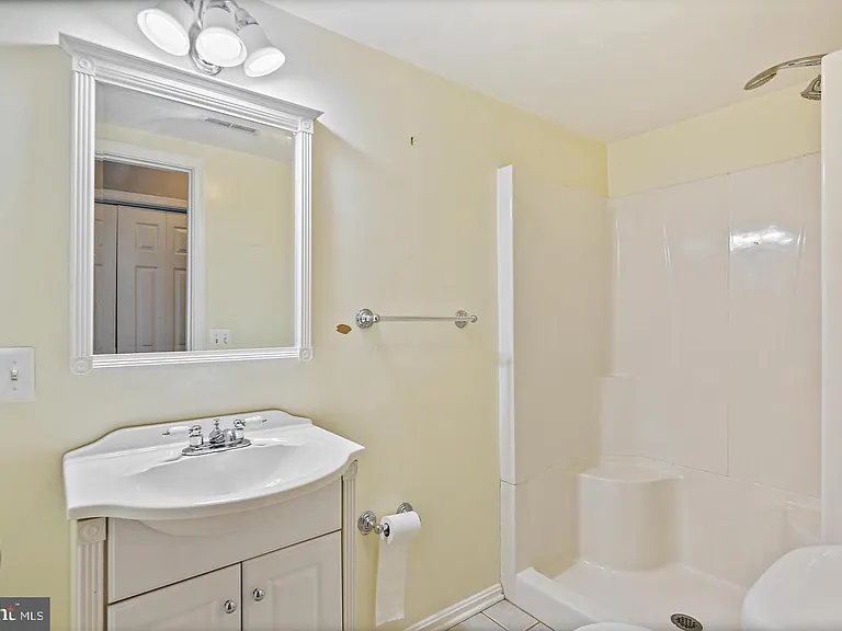 1723 Clarkson St — Photo 14