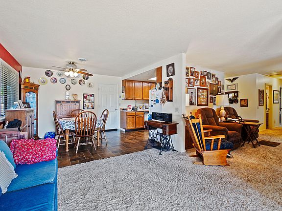 5th image of 2560 Oriole Dr