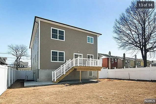 741 Forest St #1 — Photo 11
