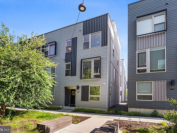 2nd image of 3107 Birchview Walk