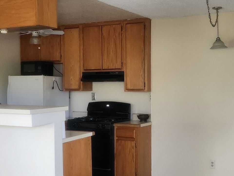 1st image of 1841 N Hollywood Way APT E