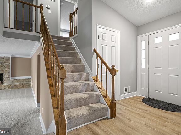 2nd image of 3432 Williamsburg Dr