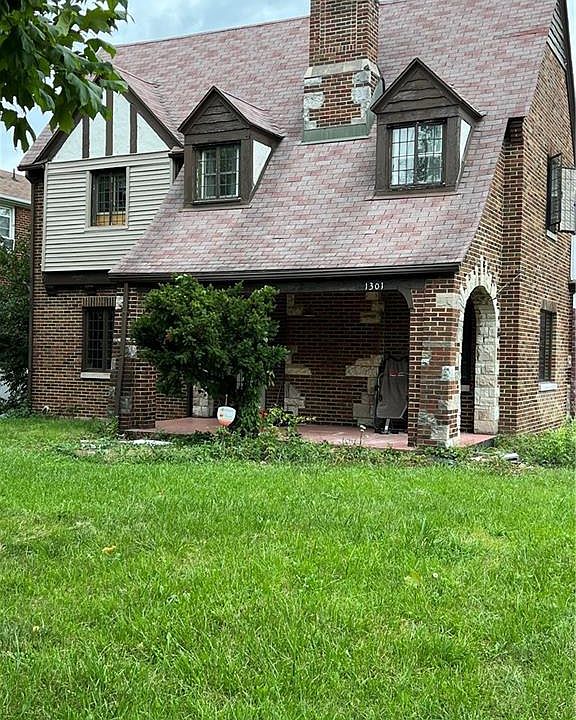 1st image of 1301 Salem Ave