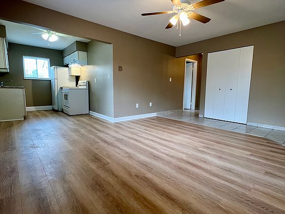 3rd image of 15515 E Ten Mile Rd APT 1