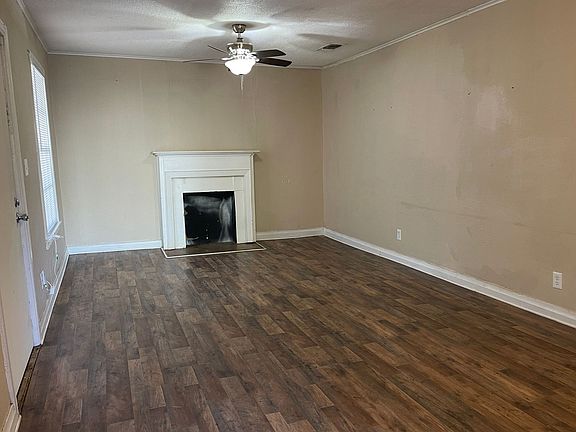 3rd image of 157 E College St #A