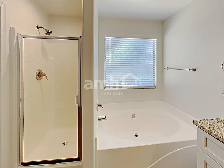 17211 W Watkins St — Photo 11