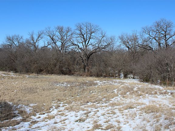 3rd image of 2585 Underwood Rd