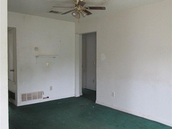 5th image of 208 W Dean Ave