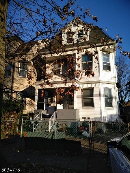 1st image of 184 Lincoln Ave Floor 2