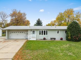 1710 4th St SE, Minot, ND 58701