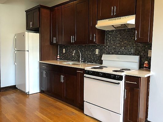 1st image of 147 Quincy St #3
