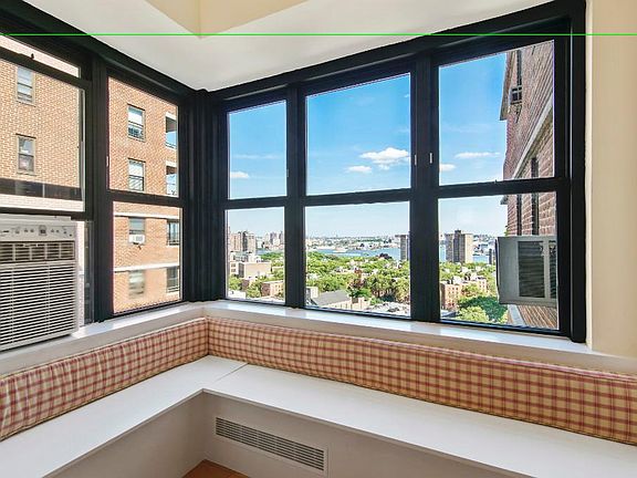 4th image of 266 Broadway APT B1706