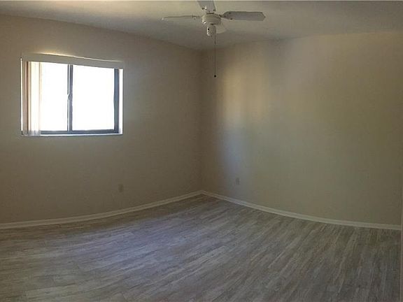 2nd image of 713 SW 47th Ter Ste 204