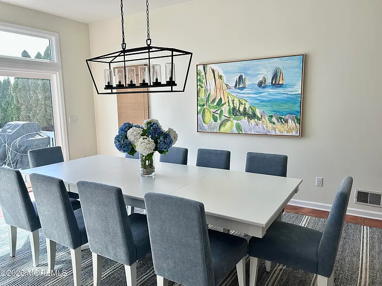 206 Pointe Dr — Photo 11