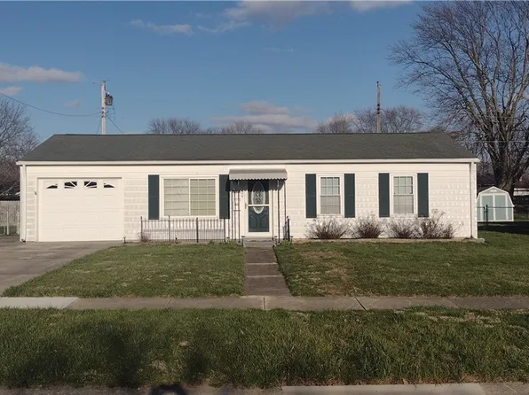 1124 Fairmont Dr, Sidney, OH 45365