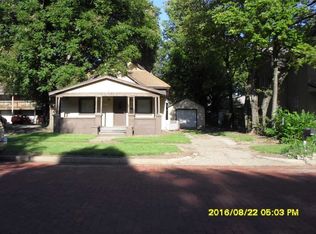 836 S B St, Arkansas City, KS 67005