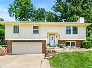 16708 William St, Omaha, NE 68130