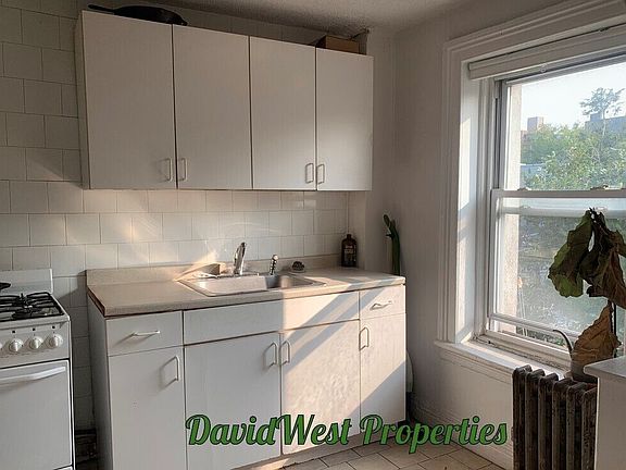 5th image of 170 12th St #2