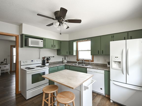 2nd image of 567 W 5th St