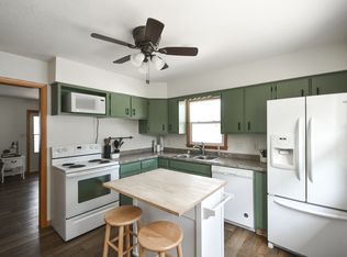 567 W 5th St, Zumbrota, MN 55992