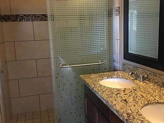 4th image of 2929 E Coralbell Ave